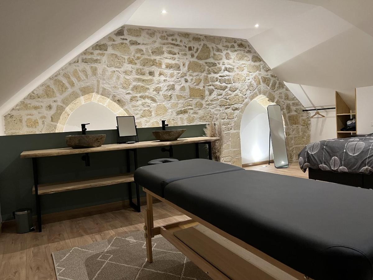 Ferienwohnung Appart Spa Privatif Laon Exterior foto
