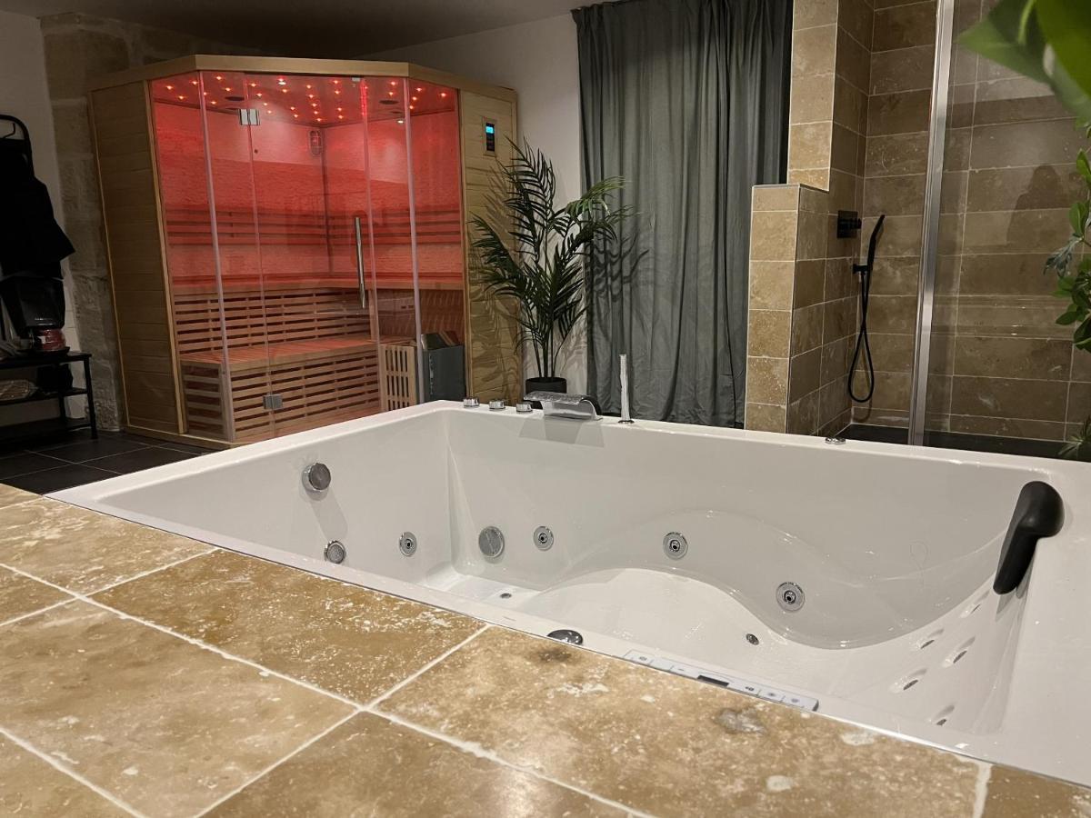 Ferienwohnung Appart Spa Privatif Laon Exterior foto