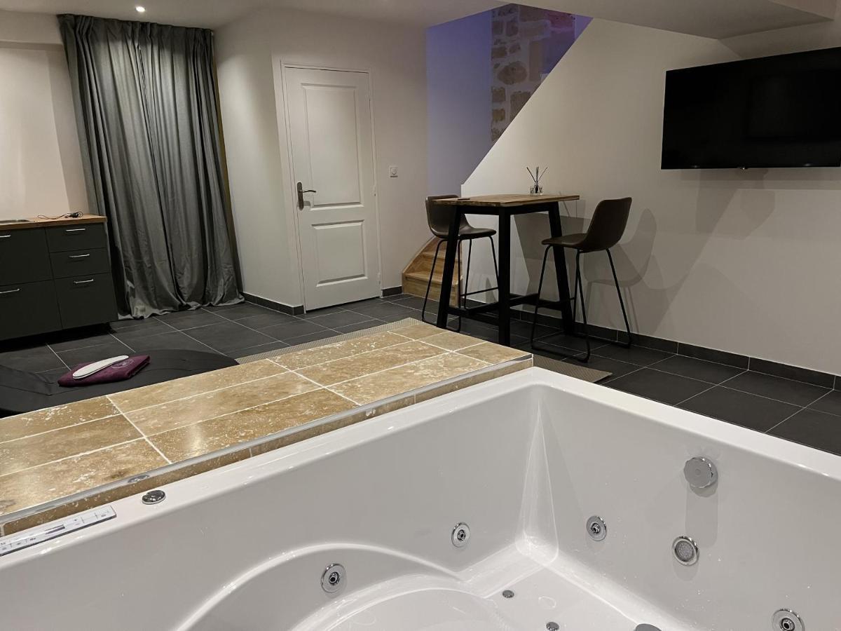 Ferienwohnung Appart Spa Privatif Laon Exterior foto