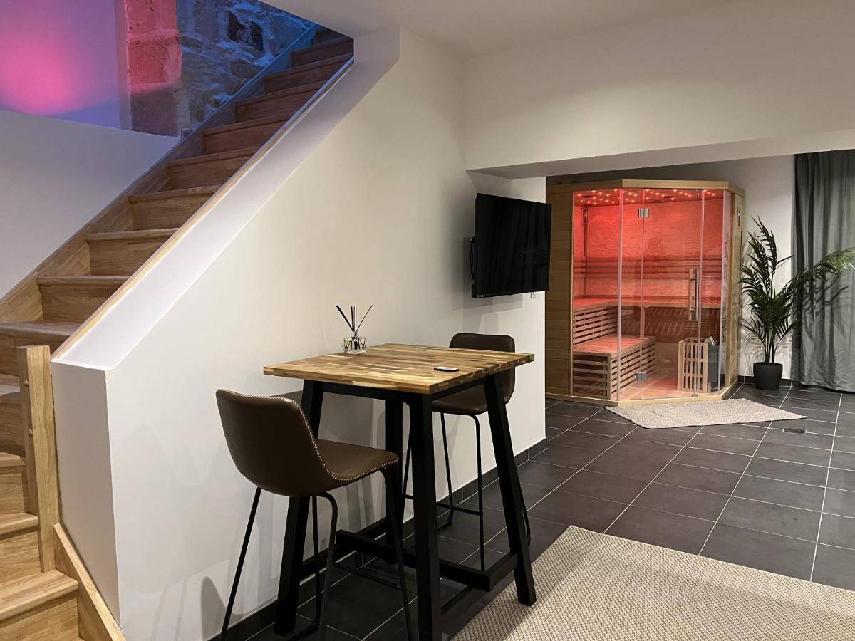 Ferienwohnung Appart Spa Privatif Laon Exterior foto